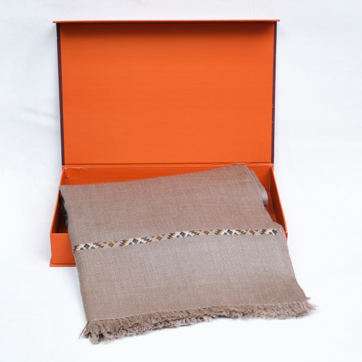Lux Shawl D1 | Grey