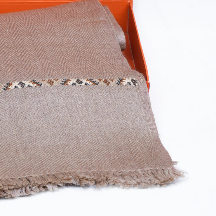 Lux Shawl D1 | Grey